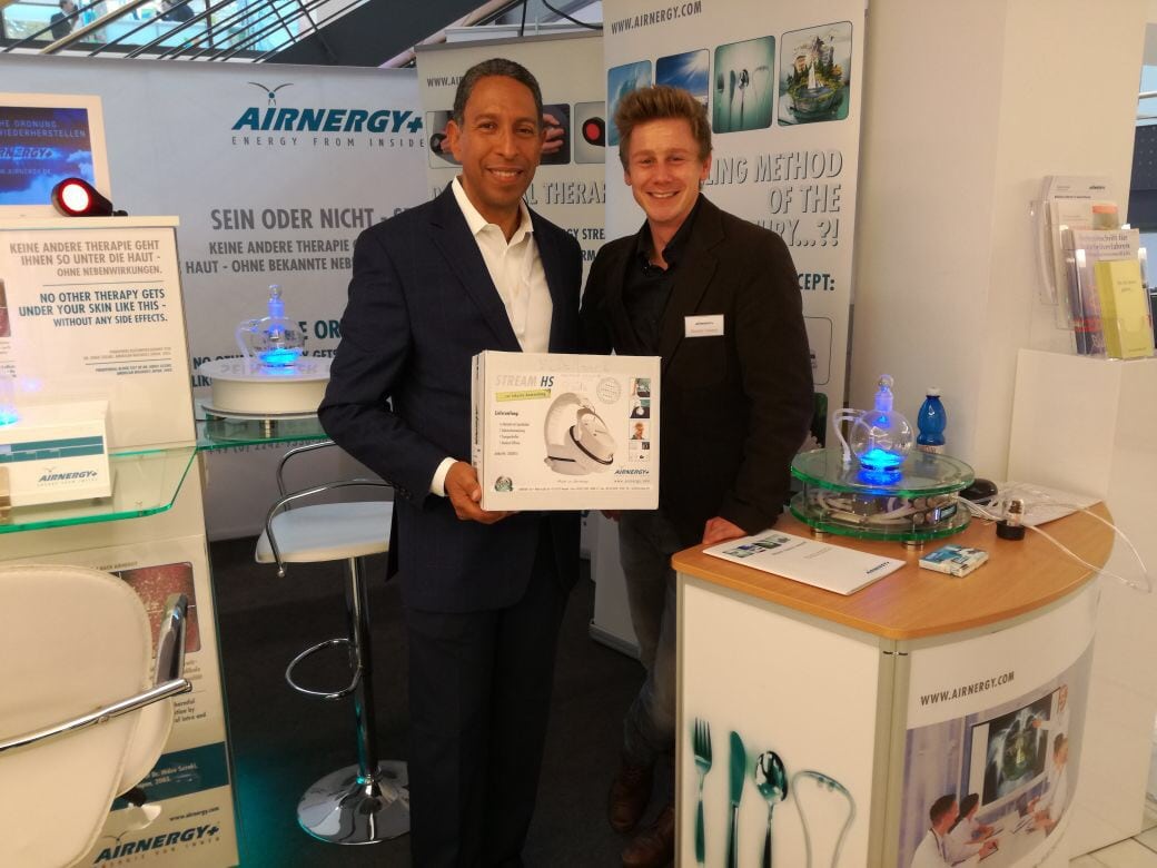 Tony Jimenez besuchte Airnergy-Stand